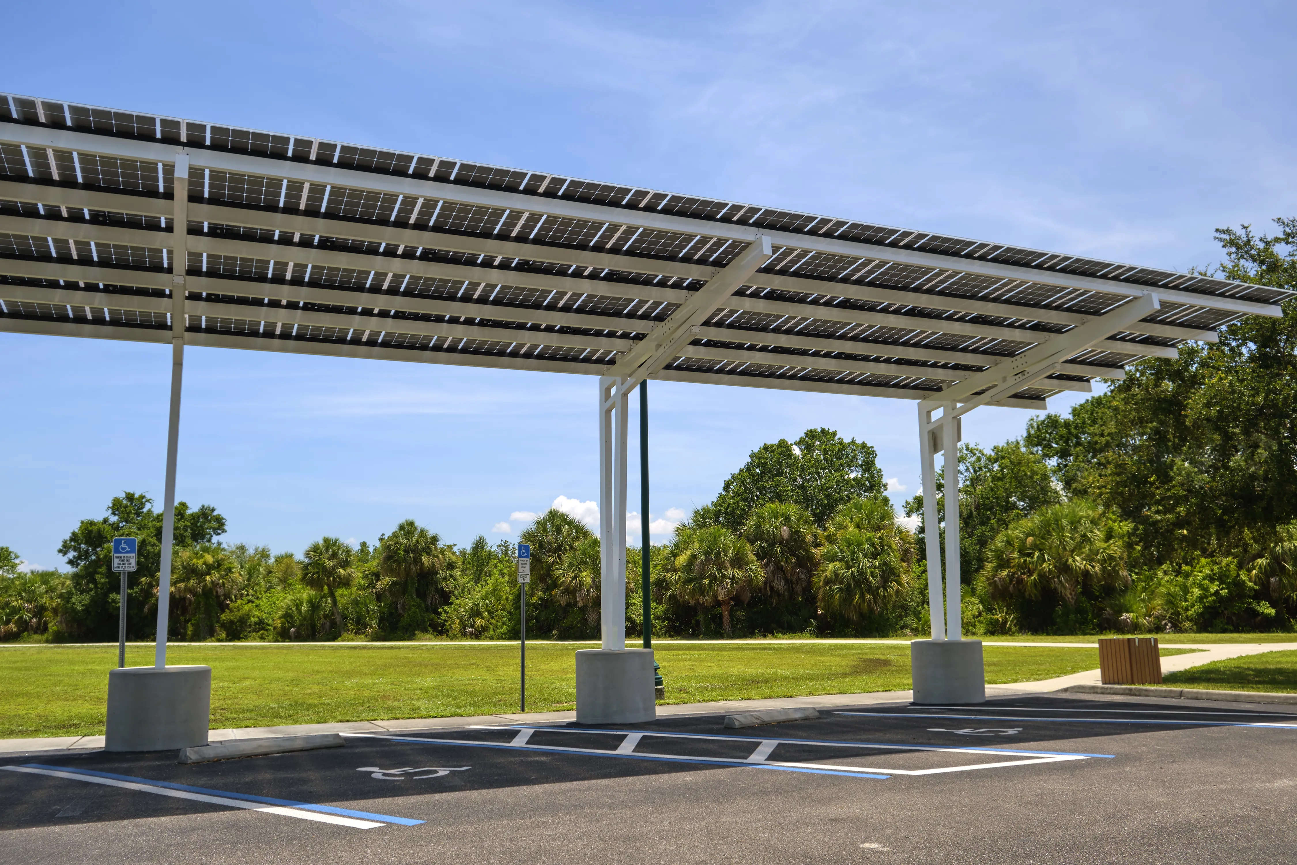 Image installateur carport solaire 2 carport solaire 84